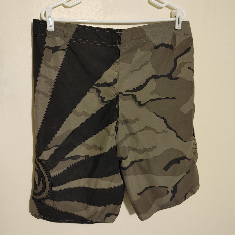 MEN'S SWIM TRUNKS - Picture 2 of 6